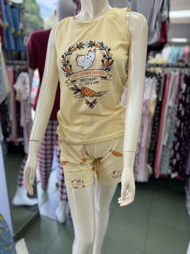 Пижама с къси панталони и потник