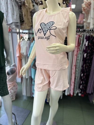 Пижама с къси панталони и потник