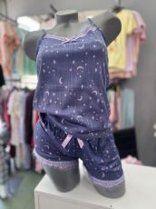 Пижама с къси панталони и потник